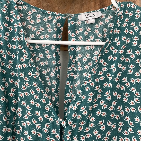 Rails Floral Romper Size M - Picture 4 of 9